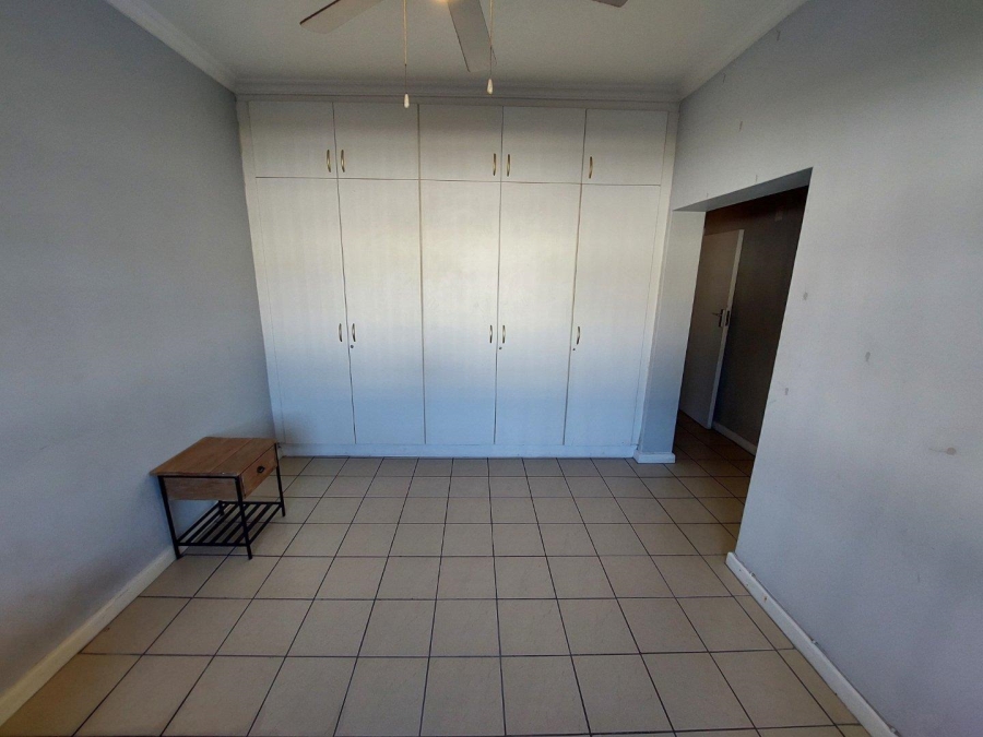 To Let 4 Bedroom Property for Rent in Claremont Western Cape